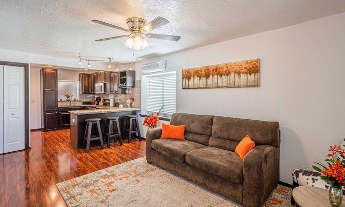 Albuquerque House | Siesta Suites C - Cozy 2 Bedroom In North Valley!