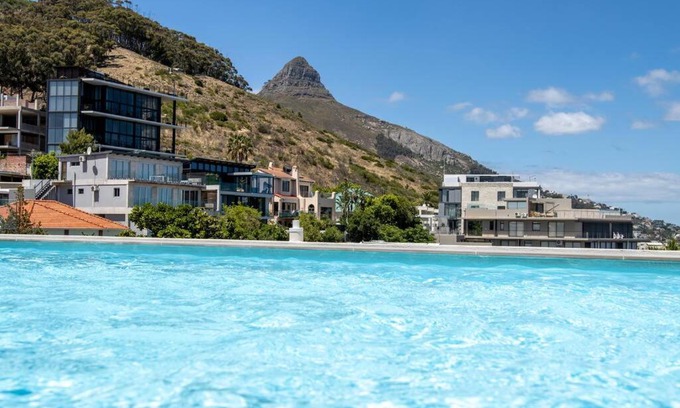 Sea Point Apartment | Signal Hill Sanctuary