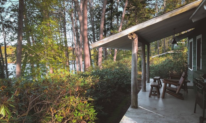Meacham House | Signature Cabin 2 with Lake View