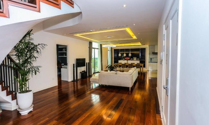 Ba Dinh Apartment | Signature Duplex-3Rooms-3Bathroom-Spacious Balcony