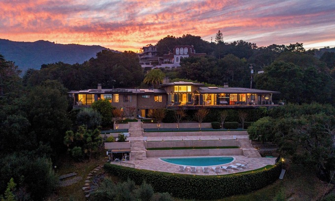 Los Altos Hills House | Silicon Valley Mansion in Los Altos Hills-3