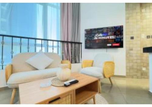 Abu Dhabi Apartment | Silk Sky Studio - Modern Pool & Gym Access Near Reem Mall, Al Reem Island