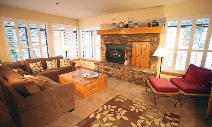 Mammoth Lakes Condo | Silver Bear #20 Deluxe, Upscale 2 Bed, 2 Bath Condo, Short Walk to Canyon Lodge, Pet Friendly