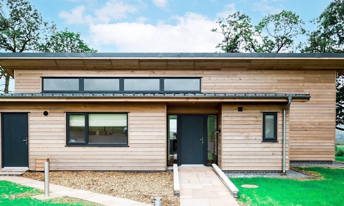 Gatehouse-of-Fleet Cottage | Silver Birch - a lodge that sleeps 4 guests in 2 bedrooms