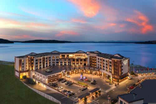 West End Hotel | Silver Cloud Hotel Tacoma at Point Ruston Waterfront