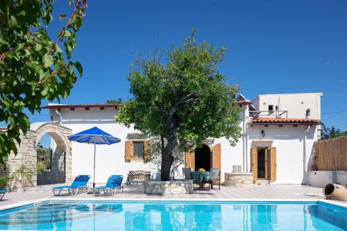 Frantzeskiana Metochia Villa | Silver Gem Villa with private pool