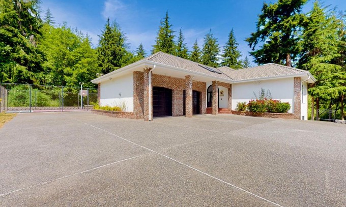 Oak Harbor House | Silver Lake Splendor