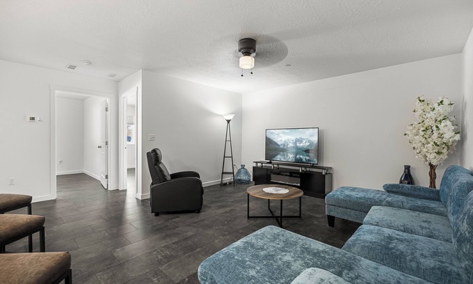Kellogg Condo | Silver Strike Condo #2 Great for Families! Convenient centralized location.