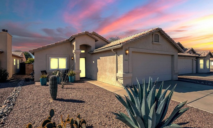 Tucson House | Silverbell Oasis: Close to Gem Show & Downtown