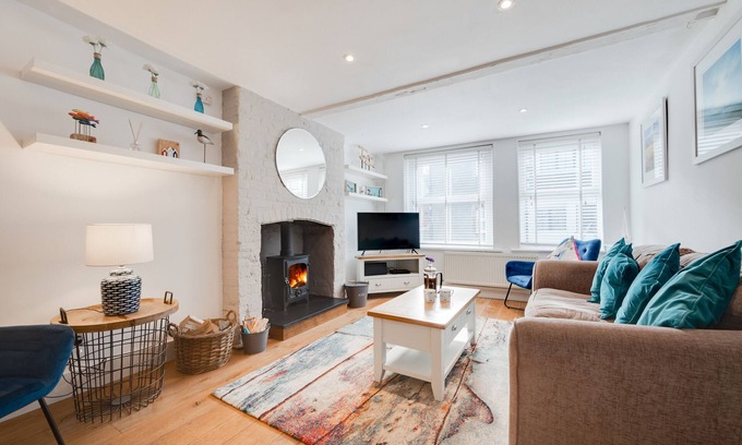East Runton House | Silvergate Cottage - Two Bedroom House, Sleeps 3