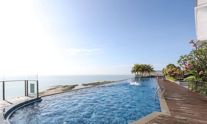Taman Melaka Raya Apartment | Silverscape Deluxe Melaka by I Housing