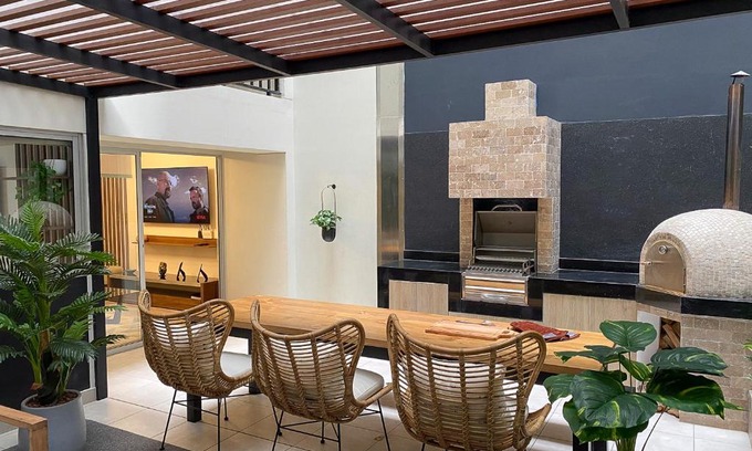 Leuro Apartment | Silvia's New Spacious Patio Pad