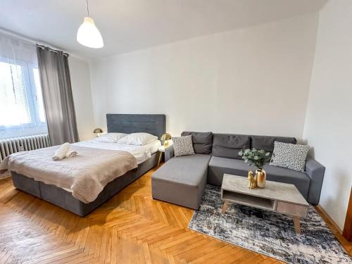 Banska Bystrica Apartment | Simcity I free parking 24h self check-in