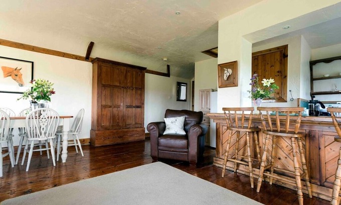 Downpatrick House | Simmy Taggart Islands