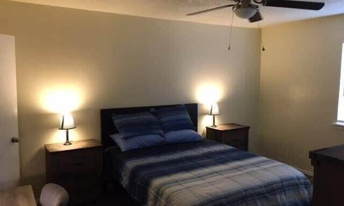 Lawton Apartment | Simple 1-bedroom unit upstairs close to Fort Sill!