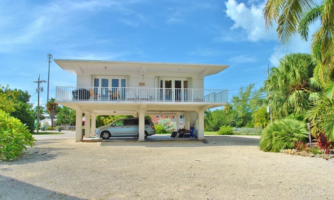 Islamorada House | Simple 2 Bedroom Home in Beautiful Port Antigua