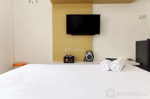 Cikarang Apartment | Simple and Comfort Studio at Riverview Jababeka Apartment By Travelio