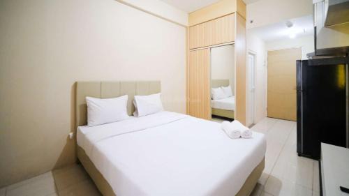 Surabaya Apartment | Simple and Comfortable Living Studio at Bale Hinggil Apartment By Travelio