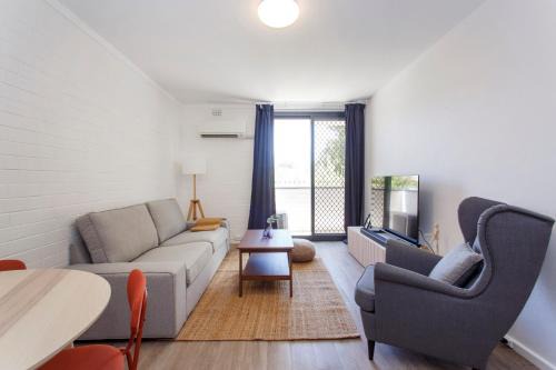 Mosman Park Apartment | Simple Charm