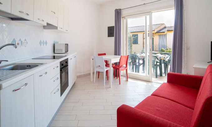 Viddalba House | Simple Holiday Home in Viddalba with Shared Swimming Pool