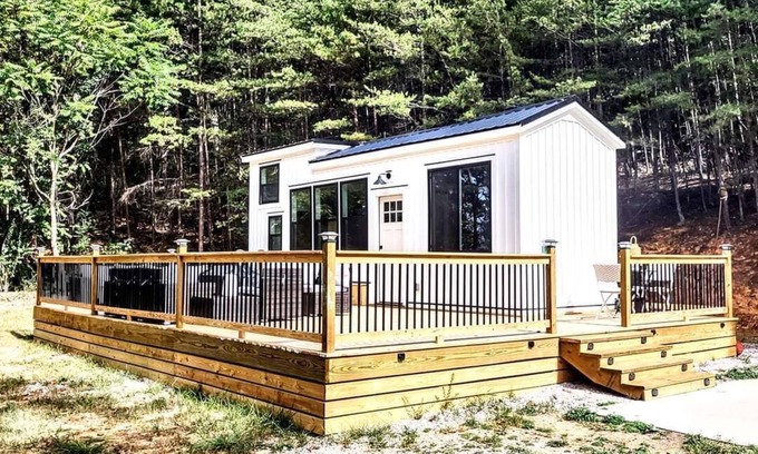 Ashley Oaks House | Simple meets modern in this farmhouse style tiny home!