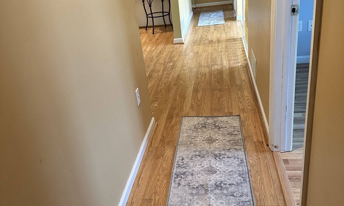 Morgantown House | Simple Spacious Home/North Hills WVU Hospital🏀🏈🍺🥤0.5mi