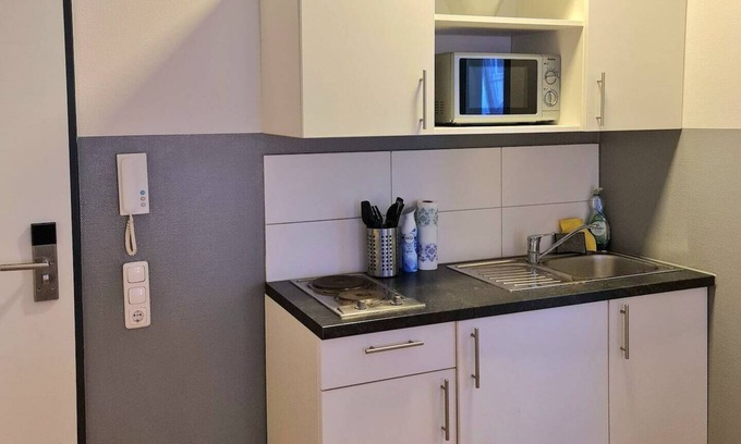 Karlsruhe City Centre Apartment | Simplex Apartments at Ludwigsplatz | suite four