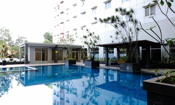 Cileunyi Apartment | Simply Homey 2Br At 11St Floor Pinewood Apartment