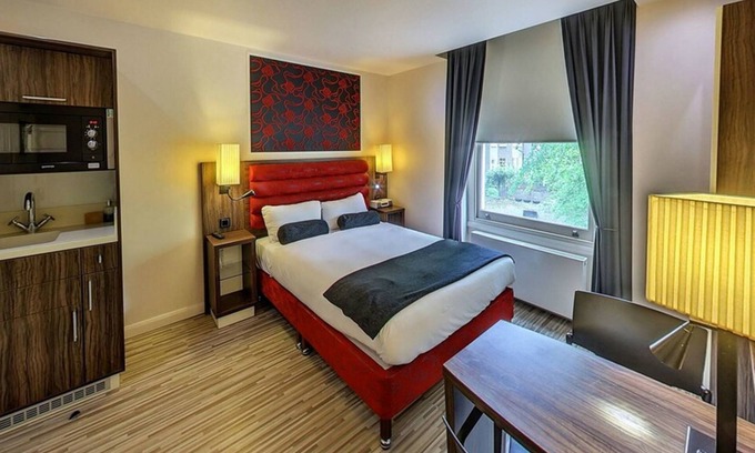West Kensington House | Simply Rooms & Suites
