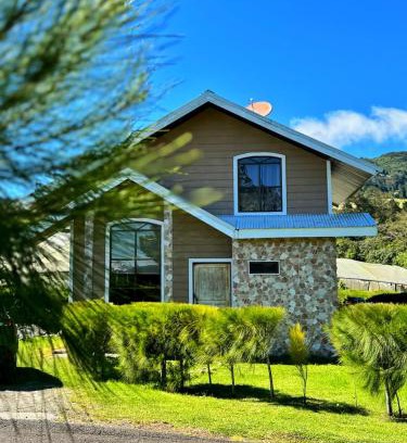 Fraijanes Ski Chalet | Sinà-Poas Green Chalets