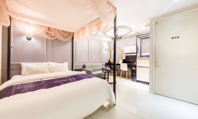 Daeheung-dong Hotel | Sinchon With