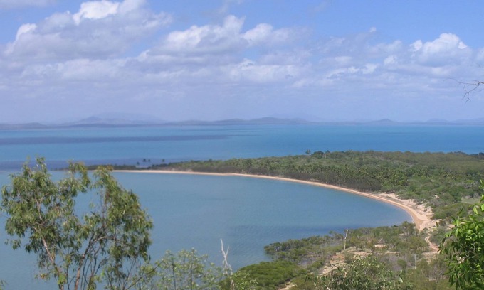 Whitsundays Resort | Sinclair Bay Resort (Unit 2) - Private and secluded waterfront units