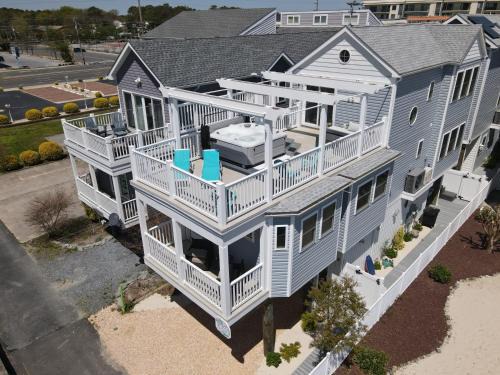 North Ocean City House | Single Family Townhouse Ocean View Rooftop Jacuzzi Walk to Beach