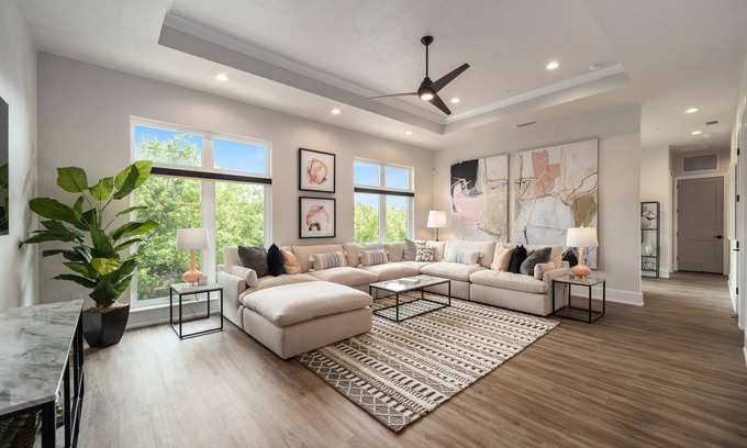 Haile Plantation Apartment | Single Female S/T Roommate Wanted-Fully Furnished w/ Priv. Bath in Haile Village