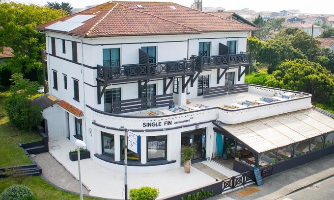 Mimizan Hotel | Single Fin Hotel & Lodge