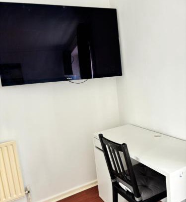 Yiewsley Apartment | single room in Heather Lane UB7