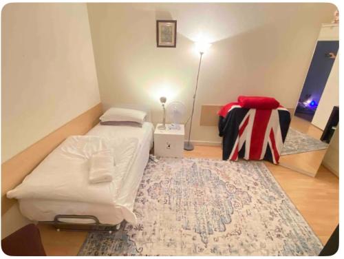 St. Pancras and Somers Town House | Single Room - Kings Cross, Female Only, Guest Rooms
