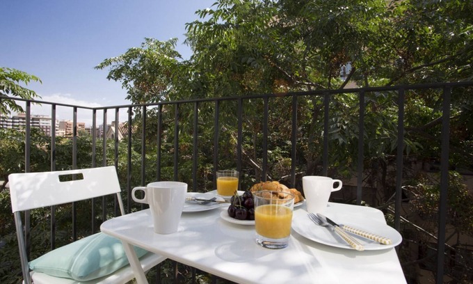 Barrio del Carmen Apartment | Singular Stays NaJordana II