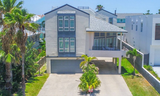 South Padre Island House | Sister Home #1 with Pool/4 min walk to Beach/Rent Both Units for Larger Groups