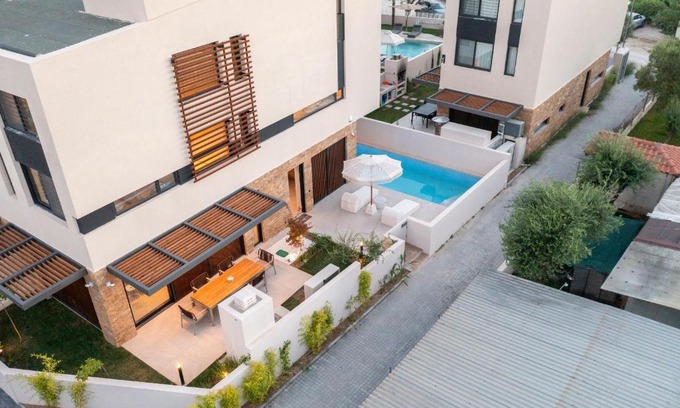 Nikita Villa | SithoniaRS Luxury Three Floors Villa With Private Pool & Garden