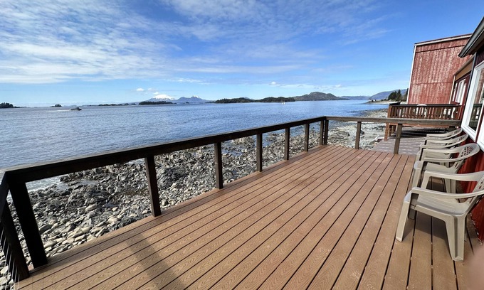 Sitka Apartment | Sitka Sound Suite at Cascade Creek Lodge