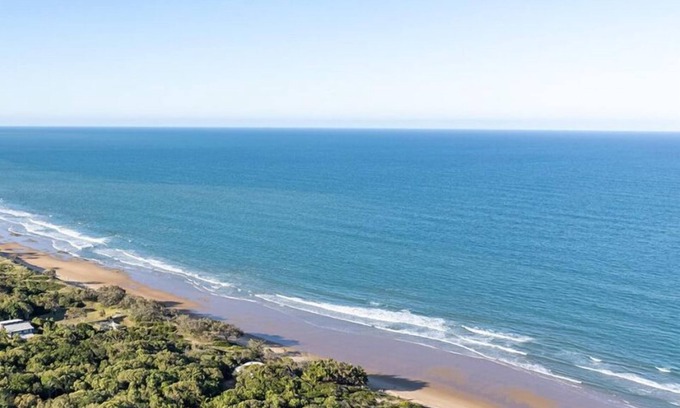 Agnes Water House | Sixteen Starfish - 3 BR - Walk to Beach