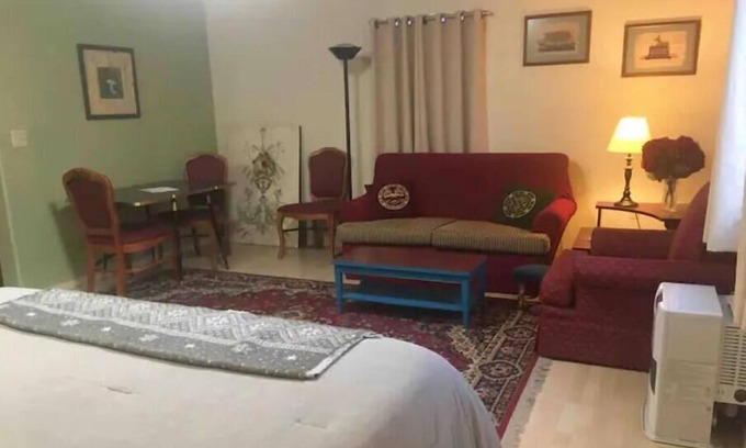 Downtown Skagway House | Skagway Cottage Dog Friendly
