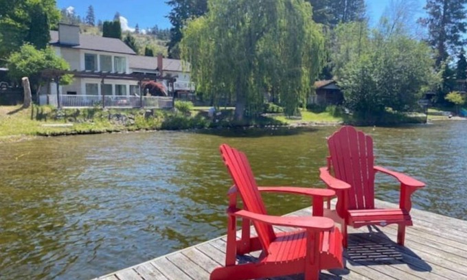 Okanagan-Similkameen House | SkaHaven- Direct Lakefront