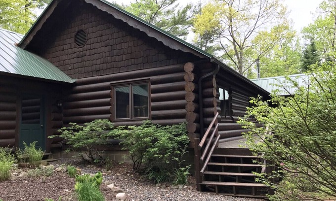 Hayward Cabin | Skeeter's Pt. Lodge on Nelson Lake