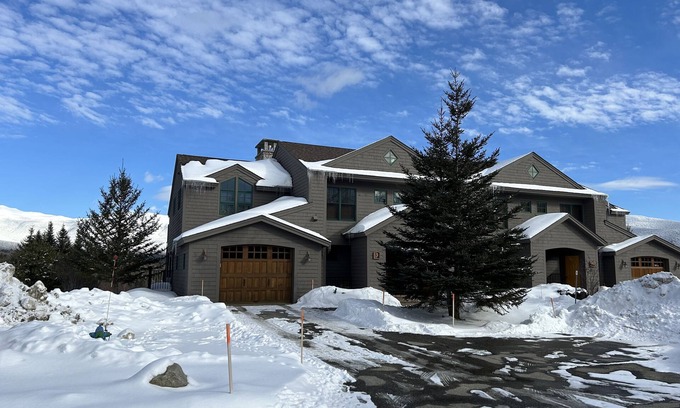 Bretton Woods House | Ski Bretton Woods! Mt. Madison: 1 mi to ski, Walk to Hotel/Amazing Views/Luxury