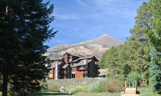Four O'Clock Condo | Ski In 2 BR/2BA Cozy Condo on Four O'Clock Run