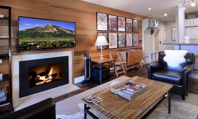 Crested Butte Condo | Ski in/Bike out, Updated, 2BD/2BA Emmons Condo, ski in/ski out