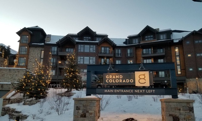 Breckenridge Cabin | Ski in/out 1BR Suite Grand Colorado on Peak8. Available Jan 24-Jan 31, 2026