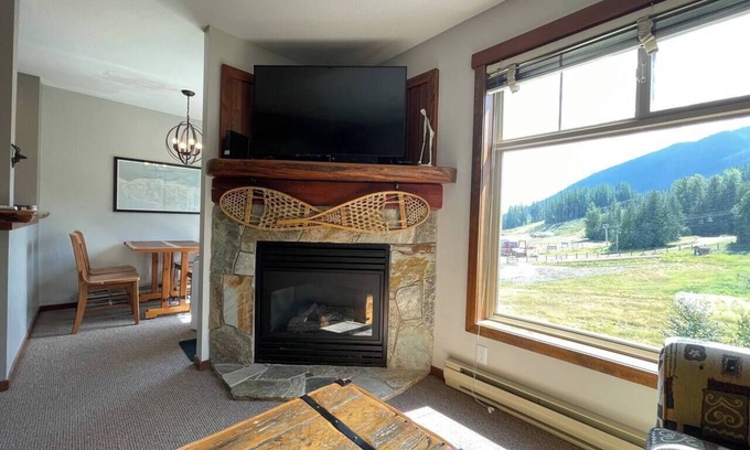 East Kootenay Condo | Ski In/Out | Cozy 1 Bedroom right at the Resort